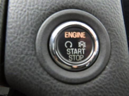 Used 2018 Ford Taurus Limited image 18