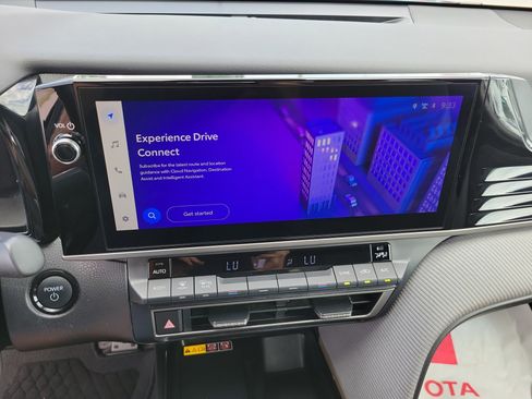 Used 2025 Toyota Camry SE w/ Multimedia Upgrade Package FWD image 15