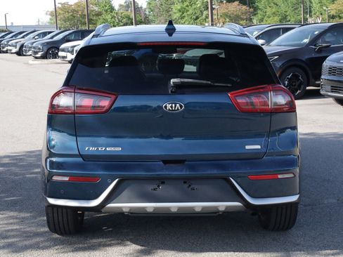 Used 2017 Kia Niro Touring image 4
