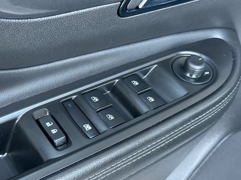 Used 2021 Buick Encore Preferred w/ Safety Package image 13