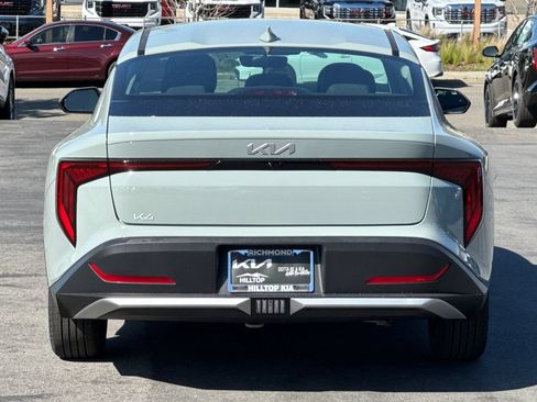New 2026 Kia K4 FWD image 5