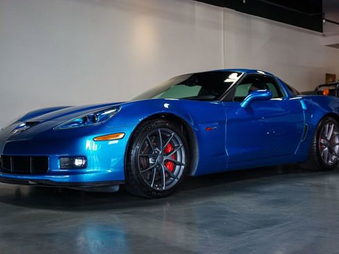 Used 2010 Chevrolet Corvette Z06 w/ Preferred Equipment Group RWD image 3