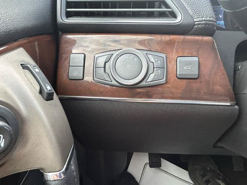Used 2014 Lincoln MKX AWD w/ Equipment Group 101A image 27