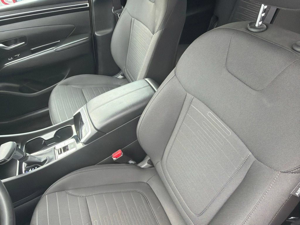 Used 2023 Hyundai Santa Cruz SE FWD image 9