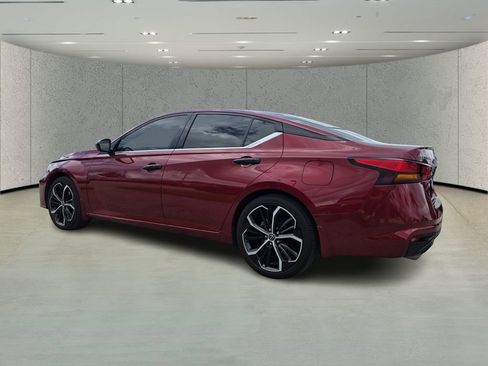 Used 2025 Nissan Altima 2.5 SR image 5