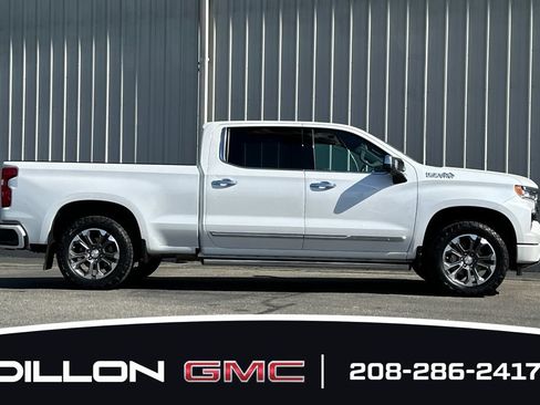 Used 2024 Chevrolet Silverado 1500 High Country w/ Technology Package AWD/4WD image 3