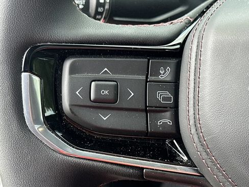 Used 2024 Jeep Wagoneer Launch Edition AWD/4WD image 25