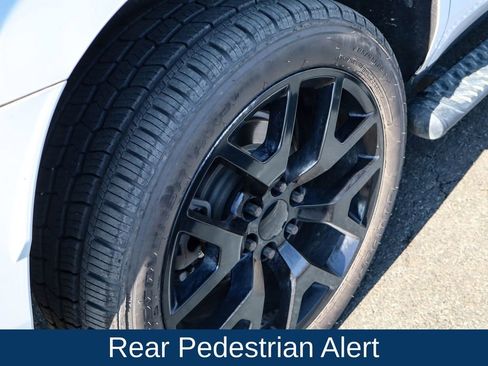 Used 2021 Chevrolet Tahoe Z71 w/ Luxury Package image 41