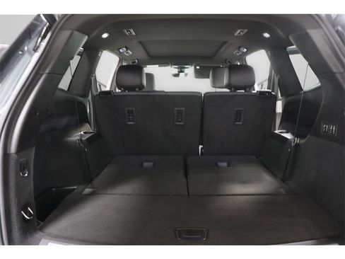 Used 2024 Cadillac XT6 Sport image 32