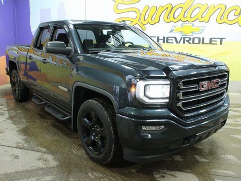 Used 2017 GMC Sierra 1500 SLE image 4