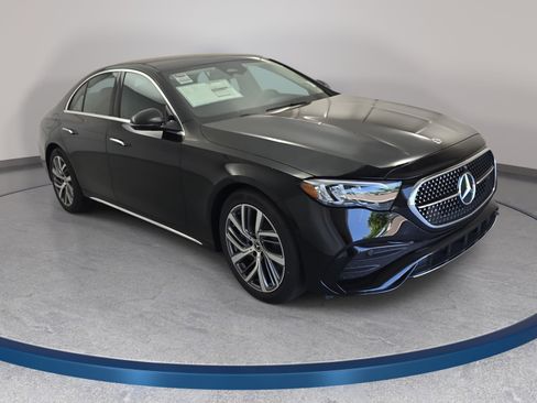 New 2026 Mercedes-Benz E 450 4MATIC Sedan image 3
