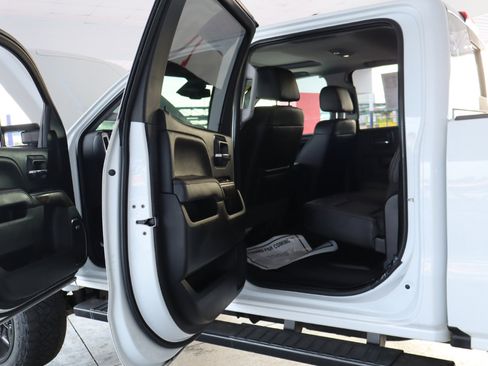 Used 2017 GMC Sierra 3500 Denali w/ Duramax Plus Package image 30