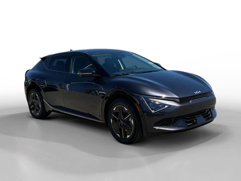 New 2026 Kia EV6 Wind RWD image 7