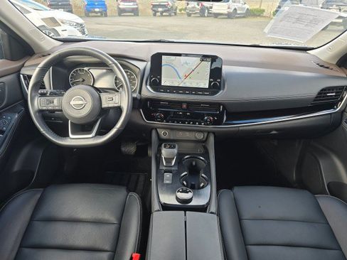 Used 2023 Nissan Rogue SL w/ SL Premium Package image 22