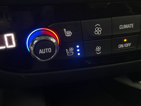 Used 2020 Buick Enclave Premium w/ Surround and Sites Package FWD image 5