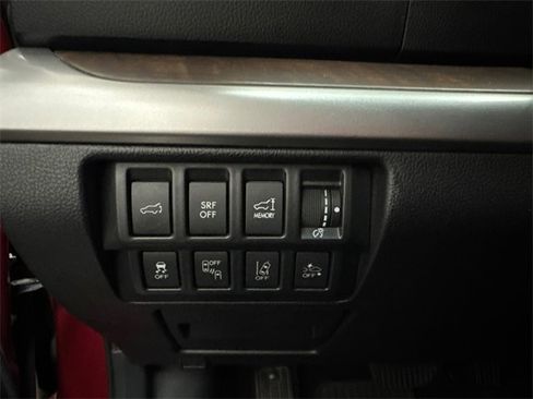Used 2017 Subaru Outback 2.5i Limited image 10