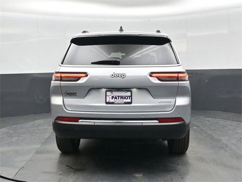 New 2025 Jeep Grand Cherokee L Laredo image 5
