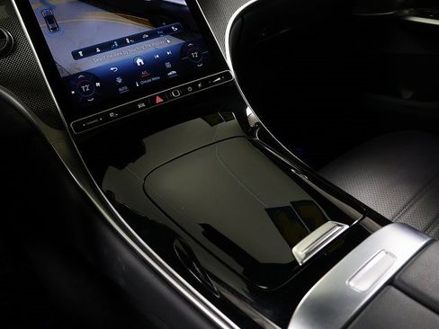 Certified 2024 Mercedes-Benz GLC 300 4MATIC image 23