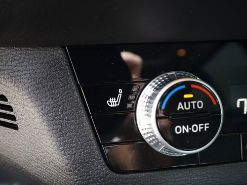 Used 2024 Mitsubishi Outlander SE FWD image 15