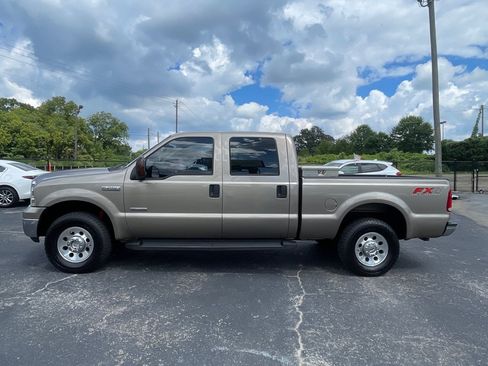 Used 2006 Ford F250 4x4 Crew Cab Super Duty image 3