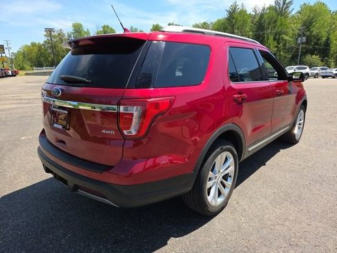 Used 2019 Ford Explorer XLT w/ Equipment Group 202A AWD/4WD image 9
