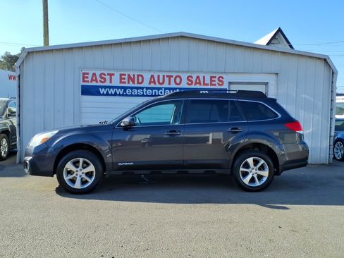 Used 2013 Subaru Outback 2.5i Limited w/ Popular Pkg 1A image 2