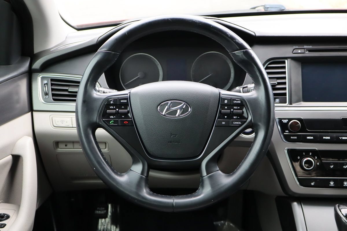 Used 2016 Hyundai Sonata Sport w/ Option Group 1V FWD image 18