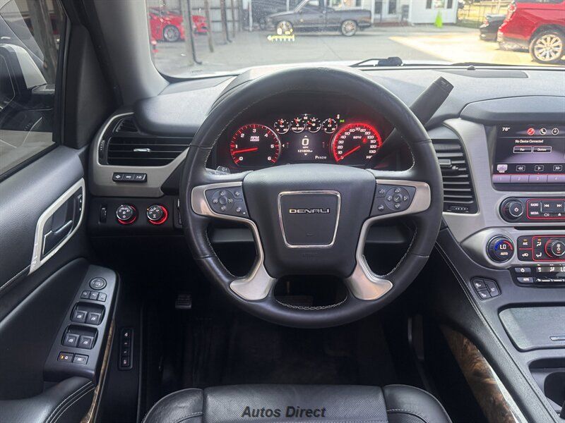 Used 2015 GMC Yukon 4x4 Denali w/ Premium Package w/ Premium Package image 40