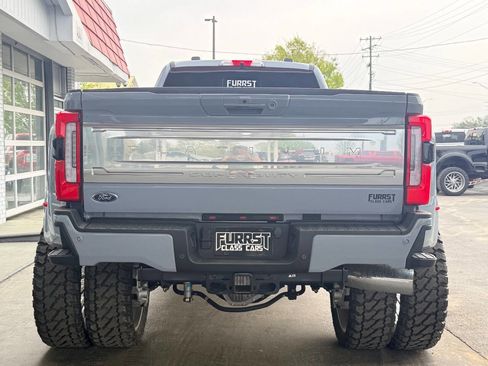 Used 2024 Ford F450 Platinum w/ FX4 Off-Road Package image 4