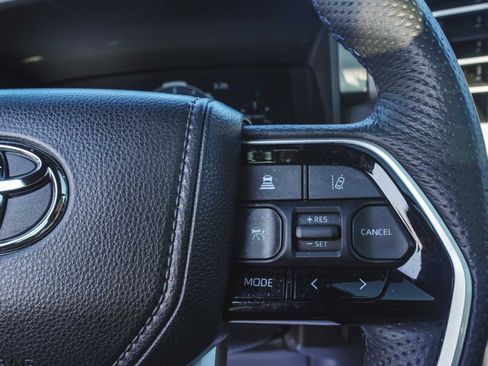 Used 2024 Toyota Tundra Platinum image 23