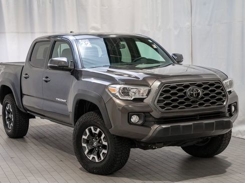 Used 2022 Toyota Tacoma TRD Off-Road image 1
