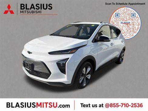 Used 2023 Chevrolet Bolt EUV LT w/ Convenience Package FWD image 1