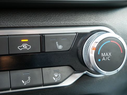 Certified 2023 Nissan Altima 2.5 SR w/ SR Premium Package AWD/4WD image 32