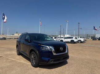 Certified 2025 Nissan Pathfinder SV FWD video 1