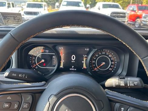 Used 2024 Jeep Wrangler Unlimited Sport AWD/4WD image 25