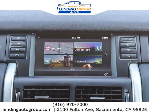 Used 2017 Land Rover Discovery Sport SE image 13