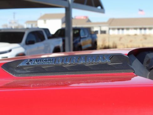 Used 2024 Chevrolet Silverado 2500 LTZ w/ LTZ Convenience Package image 16