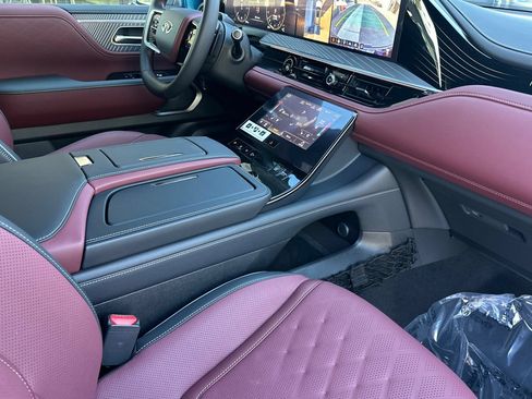 New 2027 INFINITI QX80 Autograph AWD/4WD image 18
