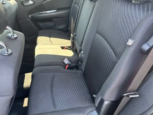 Used 2018 Dodge Journey SE w/ Connectivity Group FWD image 20