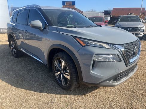 Used 2021 Nissan Rogue SL image 4