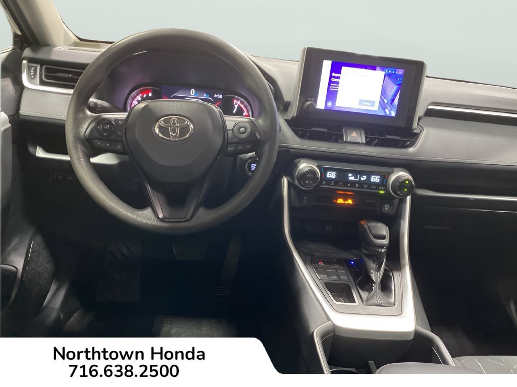 Used 2023 Toyota RAV4 XLE AWD/4WD image 16