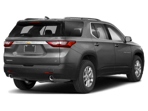 Used 2020 Chevrolet Traverse LT FWD image 2