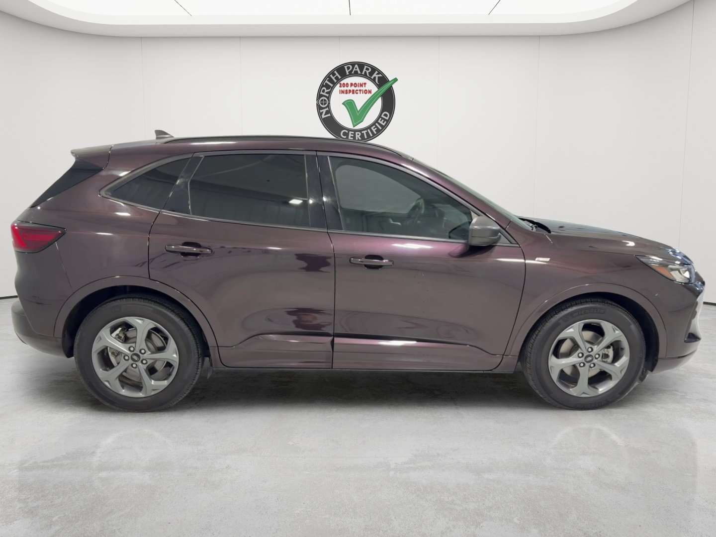 Used 2023 Ford Escape ST-Line w/ Tech Pack #1 FWD image 6