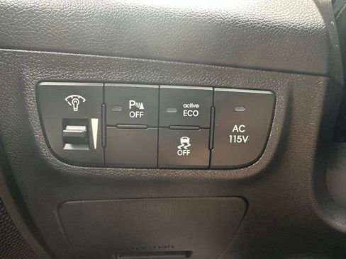 Used 2015 Hyundai Veloster Turbo w/ Option Group 04 FWD image 24