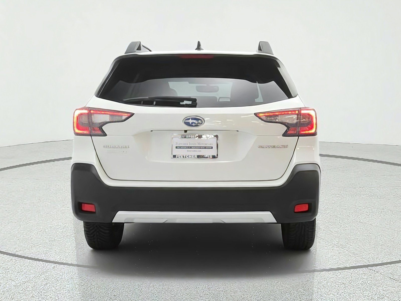 Used 2023 Subaru Outback Limited AWD/4WD image 6