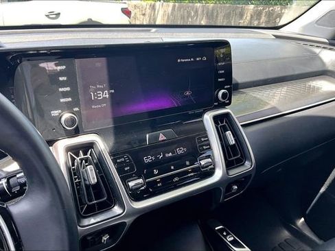 Used 2023 Kia Sorento S w/ Panoramic Sunroof Package FWD image 22