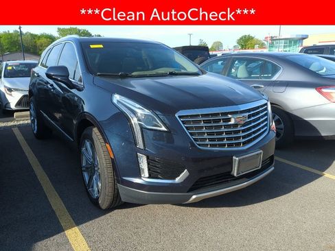 Used 2017 Cadillac XT5 Platinum AWD/4WD image 3