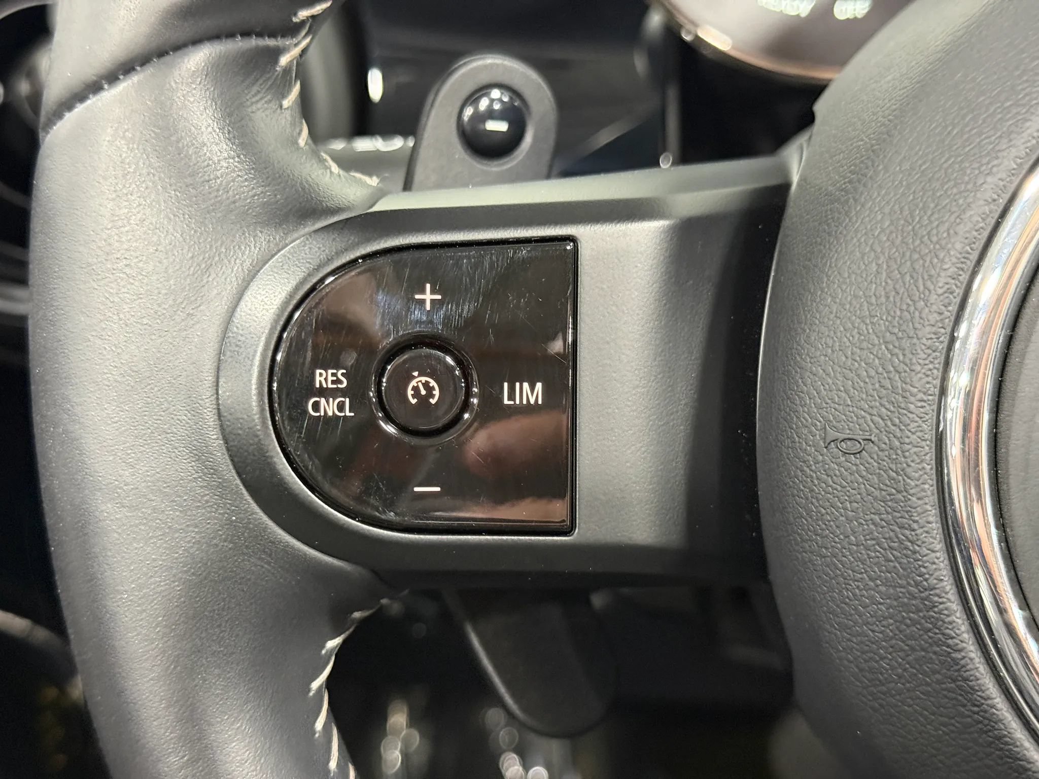 Used 2023 MINI Cooper S FWD image 26