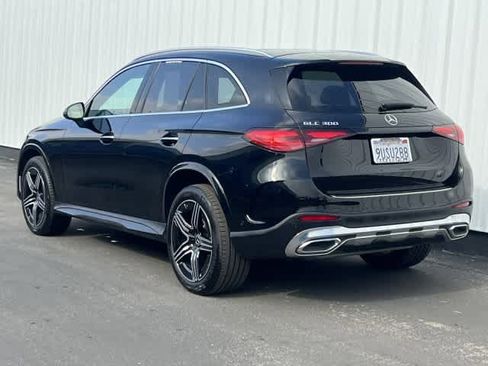 Certified 2025 Mercedes-Benz GLC 300 image 4