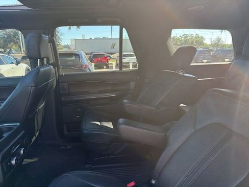 Used 2018 Ford Expedition Limited w/ Equipment Group 301A image 4